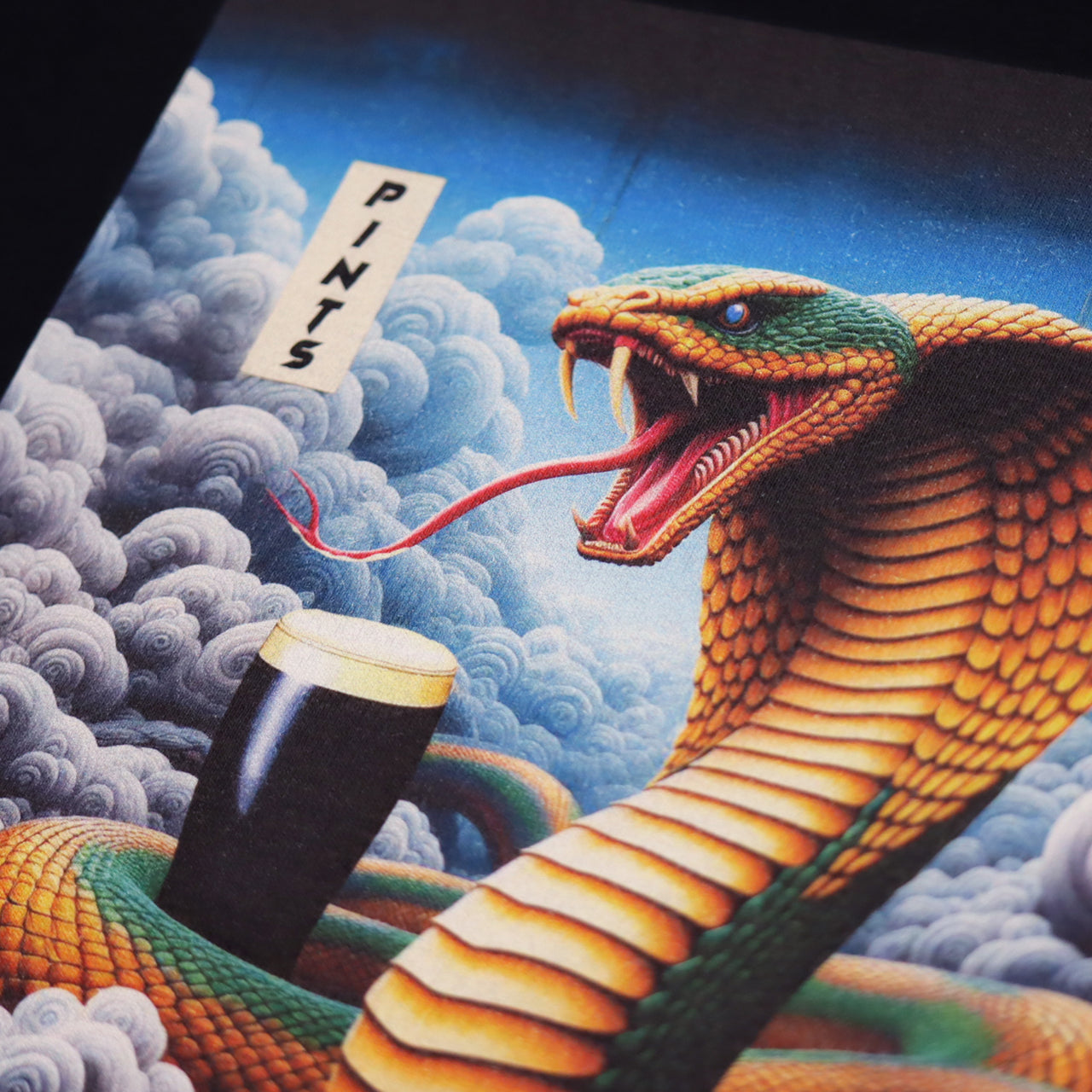 Shnakey Pints - Heavyweight T-Shirt